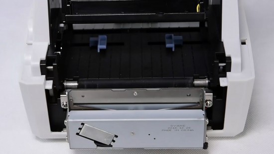 Printuesit barkodë me prerje automatike: Prerje e efektshme në prodhimin e rritjes